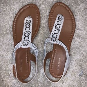 Attention sandals